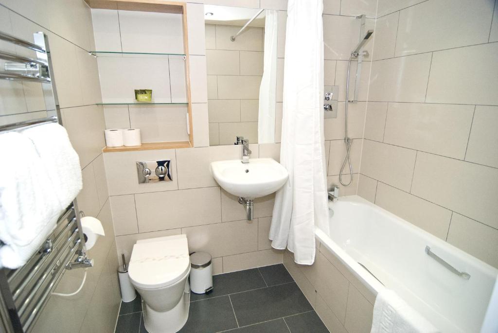 Finsbury Serviced Apartments Londra Oda fotoğraf