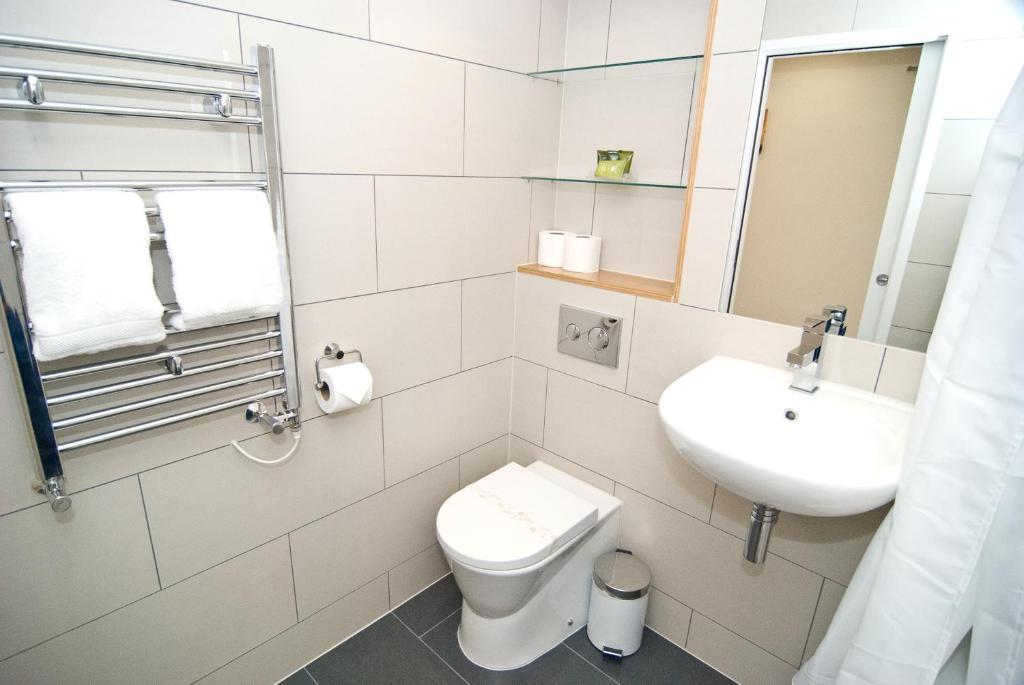 Finsbury Serviced Apartments Londra Oda fotoğraf